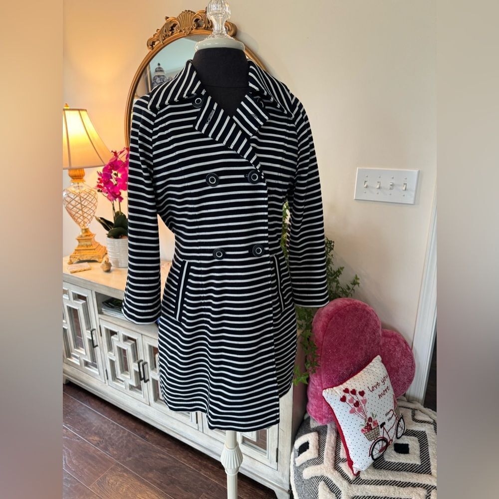 Cabi navy and white striped long blazer size small